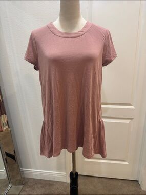 Chelsea28 Short Sleeve Peplum Tee in Mauve Pink NWOT
